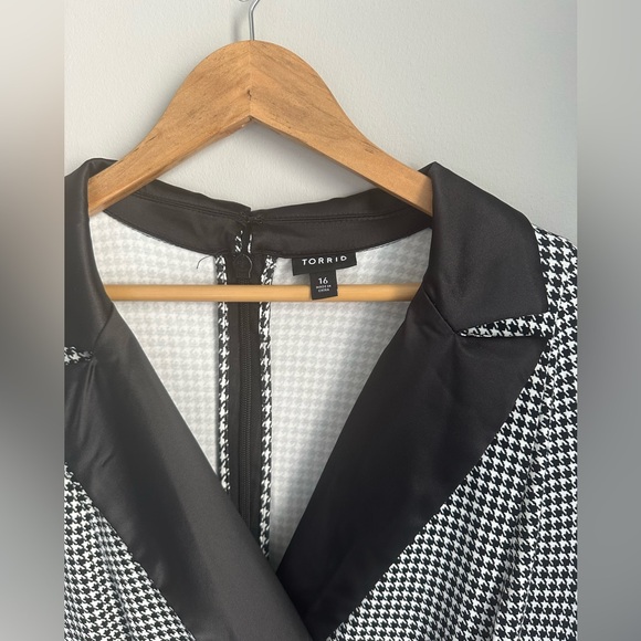 Torrid Mini Stretch Satin Tuxedo Dress black and white size 16 - Picture 7 of 9